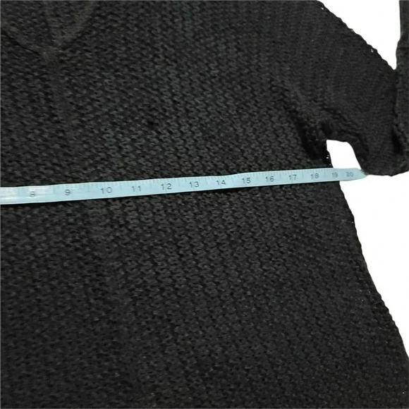 Universal Thread Black Knit V Neck Sweater Oversized slide side XS Long  sleeves - Picture 6 of 11